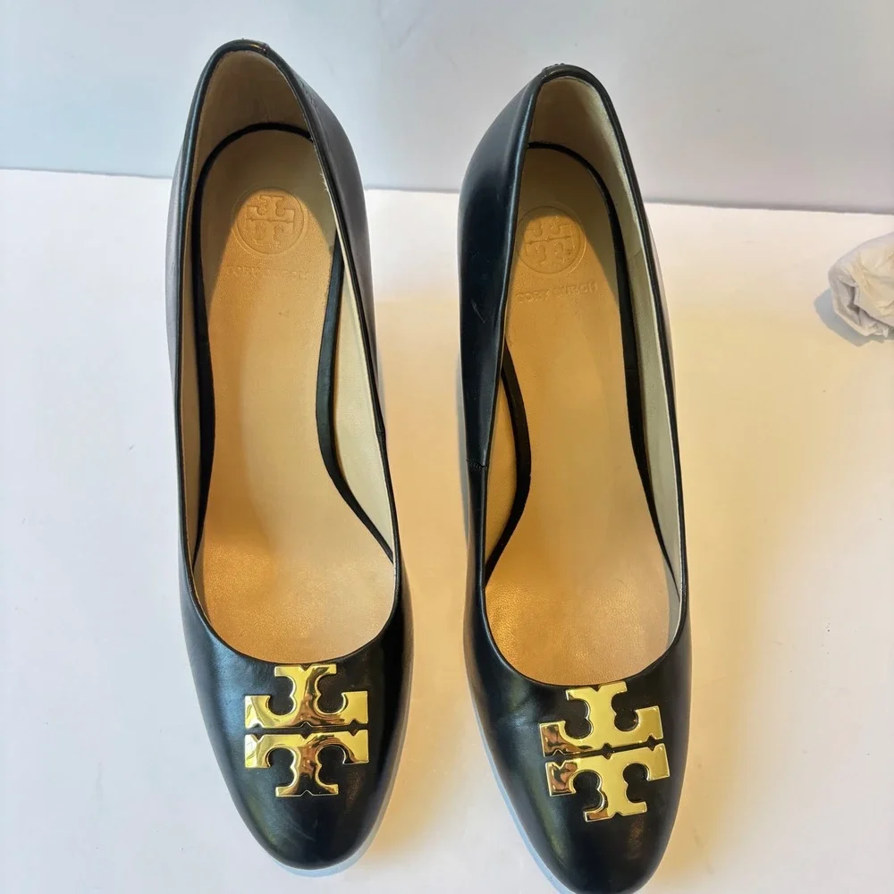 Tory Burch Black Leather Gold Logo Wedge Pumps Heels Size 8.5